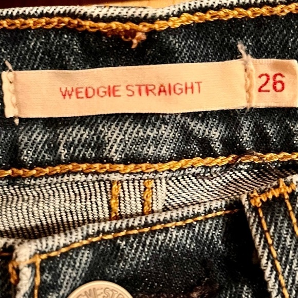 Levi’s Premium Denim NWOT Wedgie Straight Size 25 Blue Jeans Button Fly Leather - Picture 4 of 15